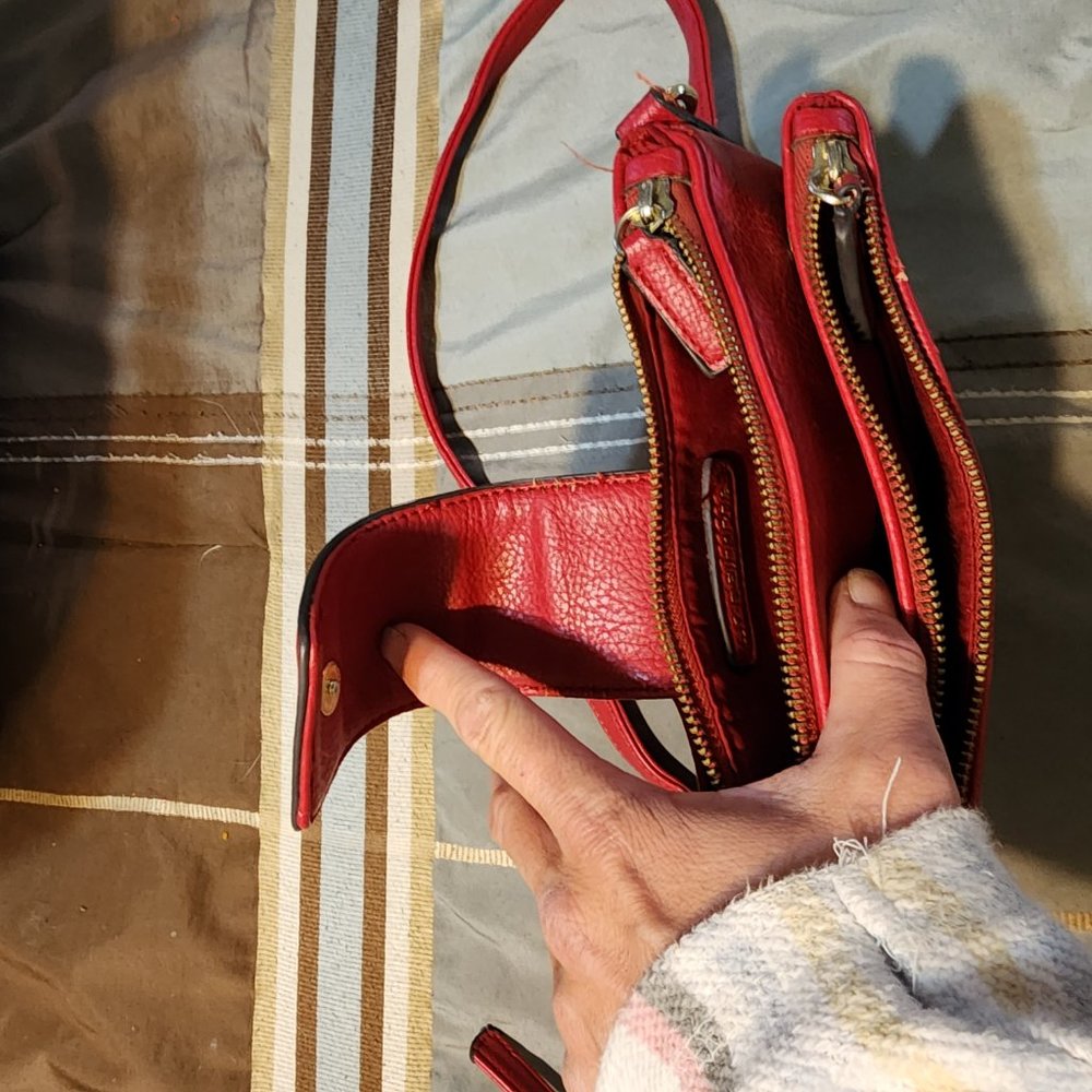 Purse - Picture 2 of 3
